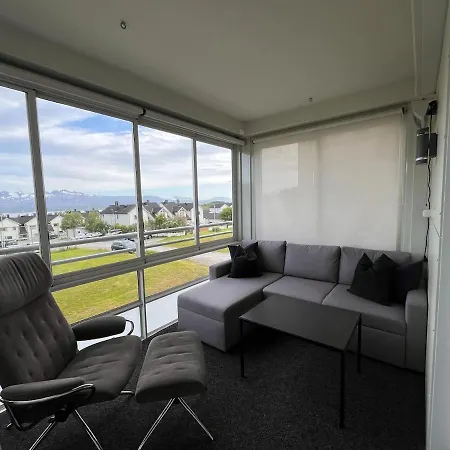 Close To The Μπόντο